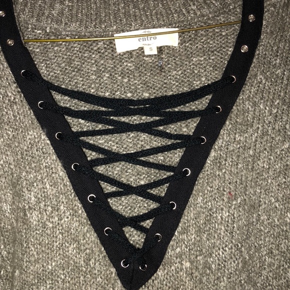 Lace up olive sweater - Picture 2 of 2